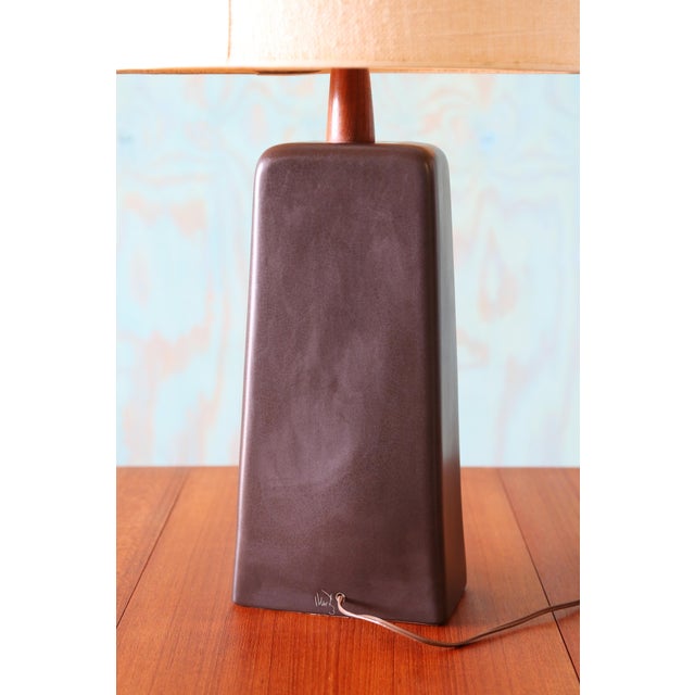 1960s Gordon and Jane Martz M242 Lamp for Marshall Studios Matte Black Tan Incised 33.75" For Sale - Image 6 of 13