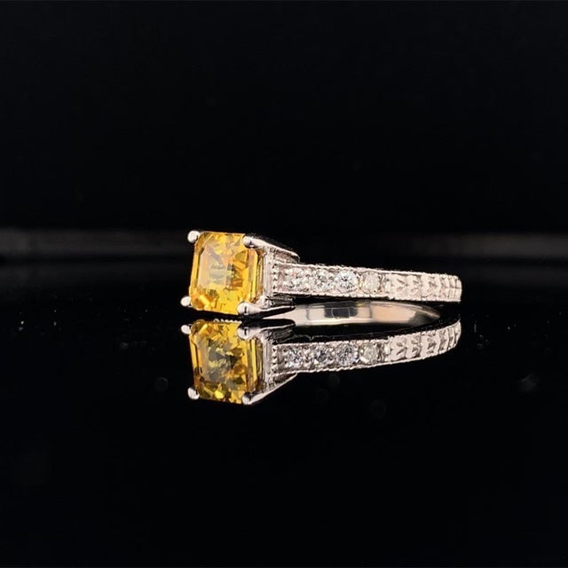 2010s Diamond Yellow Sapphire Ring 14k Gold 1.66 Tcw Women Certified, Size 6.5 For Sale - Image 5 of 11