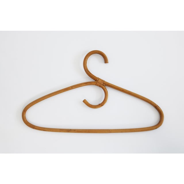 Mid-century modern 4 bamboo clothes hangers Set of 4 Made in Italy, 1960s Width 42cm, Height 24cm, Depth 1.2cm Elegant...