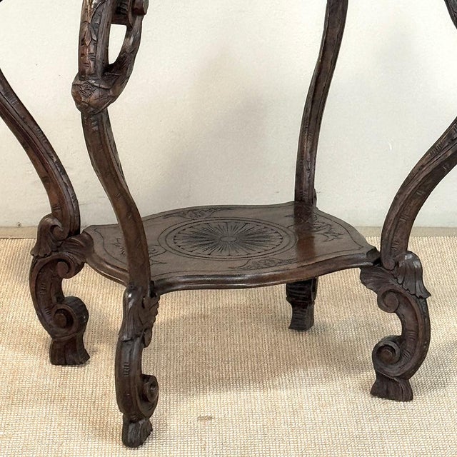 19th Century Italian Carved Walnut End Table With Removable Tray For Sale - Image 15 of 18