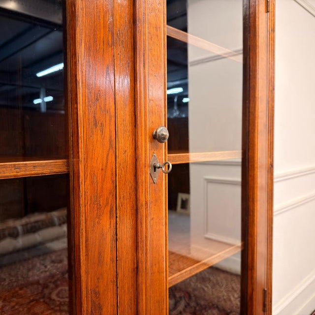 English Classic Bookcase from Eichholtz For Sale - Image 13 of 18