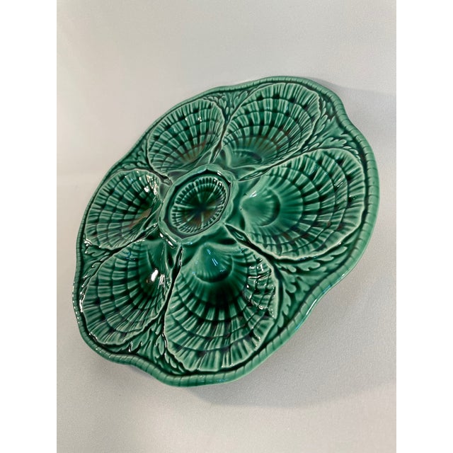 Rustic European 1930s Vintage French Sarreguemines Green Oyster Plate For Sale - Image 3 of 11
