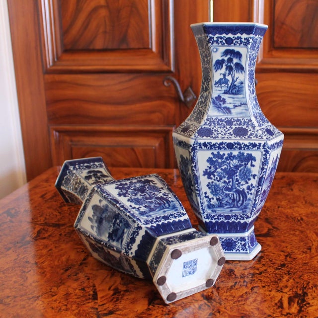 Chinese Antique Blue and White Export Porcelain Garniture- 3 Pieces For Sale - Image 13 of 17