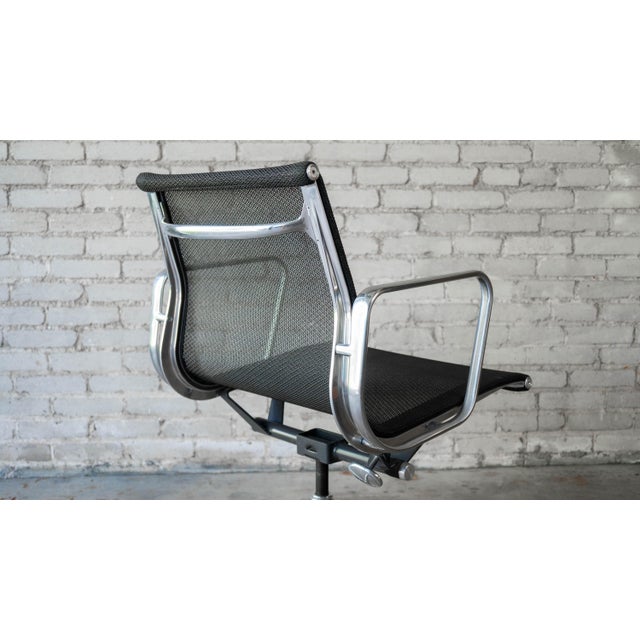 Herman Miller Eames Aluminum Group Mesh Chair For Sale - Image 12 of 17