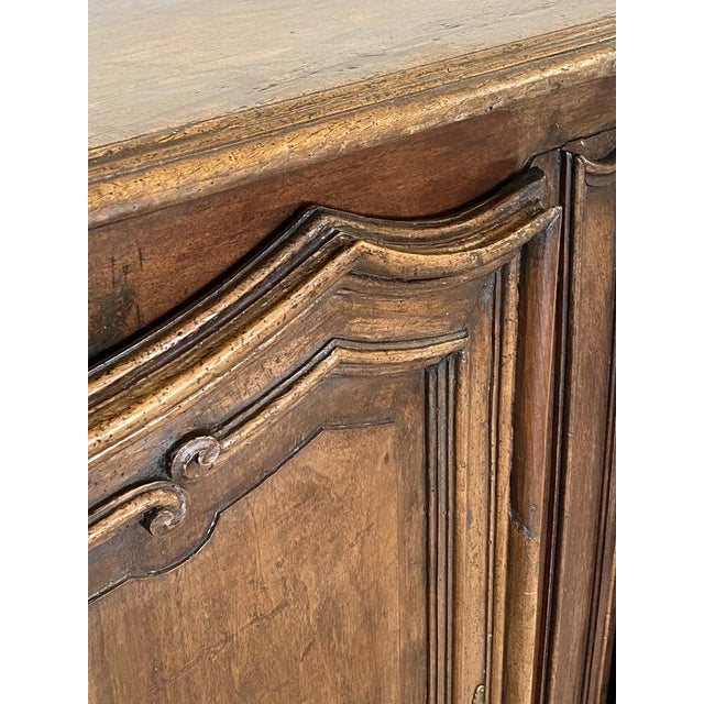 18th Century Sideboard in Walnut For Sale - Image 13 of 18
