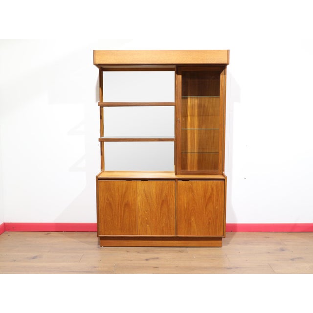 Wood Mid Century Modern Vintage Teak Display Dry Bar China Cabinet in the Style of Tunbridge Danish Style For Sale - Image 7 of 10