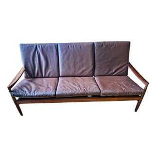 Mid-Century Danish Modern Rosewood 3-Seater Sofa With Cathedral Grain For Sale