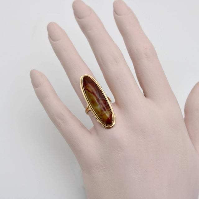 Victorian 18K Gold and Agate Cabochon Ring Size 7 For Sale In Los Angeles - Image 6 of 10