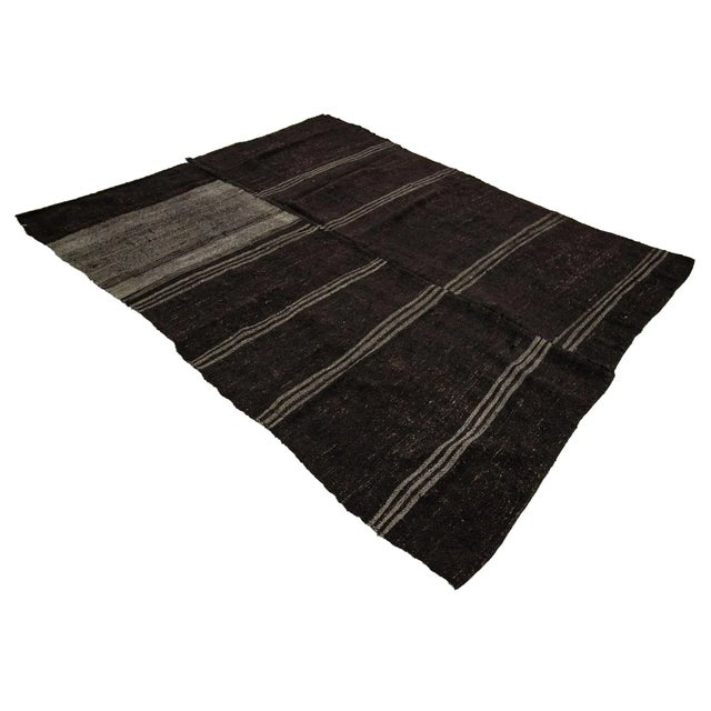 1960s Vintage Gray & Black Kilim Rug- 7′8″ × 9′6″ For Sale - Image 4 of 7
