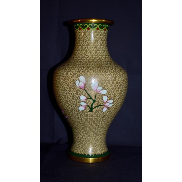 Vintage Chinese Cloisonne Enamel Vases Pair Mirrored Floral Chrysanthemum Mums For Sale - Image 13 of 15