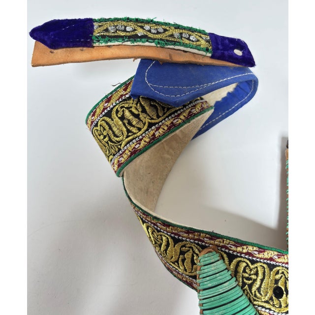 Vintage Mid Century Yemeni Jambiya Dagger With Bone-Mounted Scabbard With Belt For Sale - Image 10 of 14