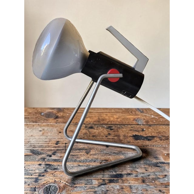 Philips HP3202 Ultraviolet lamp, removable. The bulb works. This lamp can be repurposed by attaching an adapter to the...
