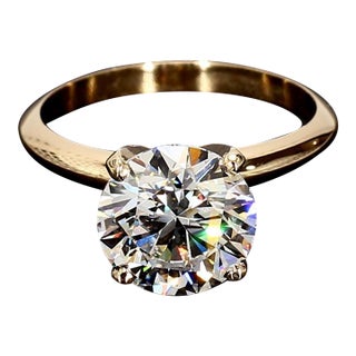 14k Yellow Gold Solitaire Engagement Ring , Size 6 For Sale