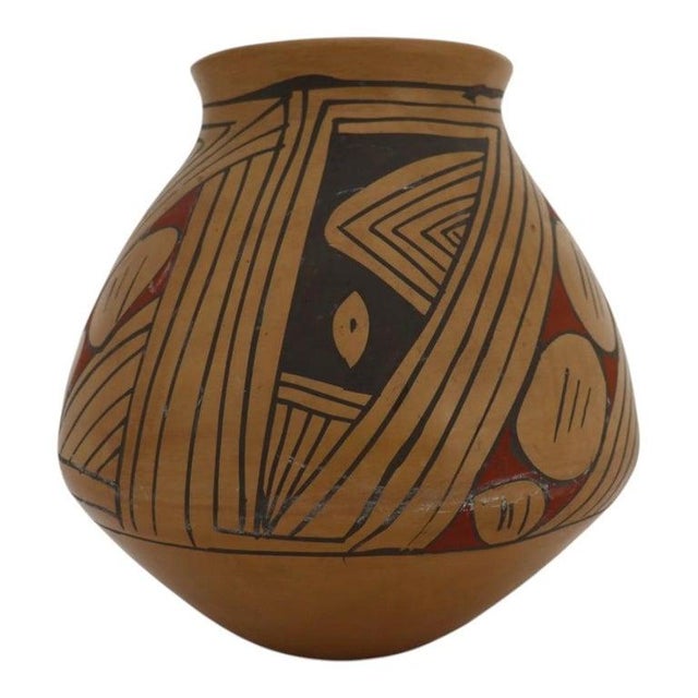 1990s Mexican Mata Ortiz Pottery Jar Signed by Neli Silveira C1990 For Sale - Image 5 of 11