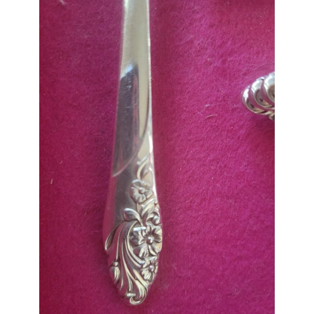 Oneida Vintage Community “The Finest Silverplate” Flatware Set 52 pcs in Original Kenized Anti‑Tarnish Chest For Sale - Image 4 of 12
