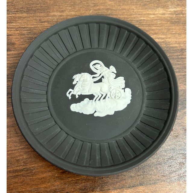 Neoclassical Vintage Wedgwood Black Jasperware Fluted Trinket Dish - Aurora Chariot Design For Sale - Image 3 of 8