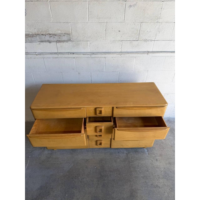 Heywood Wakefield Maple Dresser Wooden Lowboy Chest of Drawers Mid-Century Modern 1950s For Sale - Image 9 of 12
