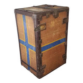 1920s Pathfinder Imperial Wardrobe Trunk For Sale