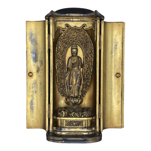 18th Century Japanese Edo Lacquered and Gilt Buddhist Zushi Shrine For Sale