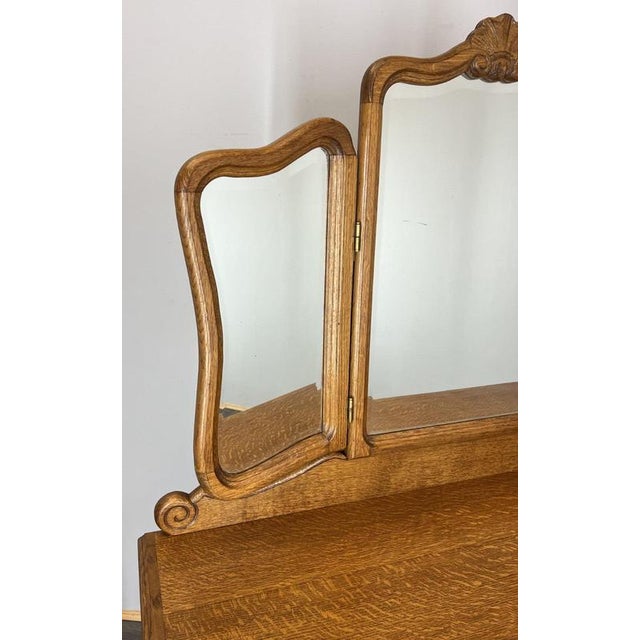 Vintage French Louis Style Oak Dressing Table with Mirror For Sale - Image 3 of 17