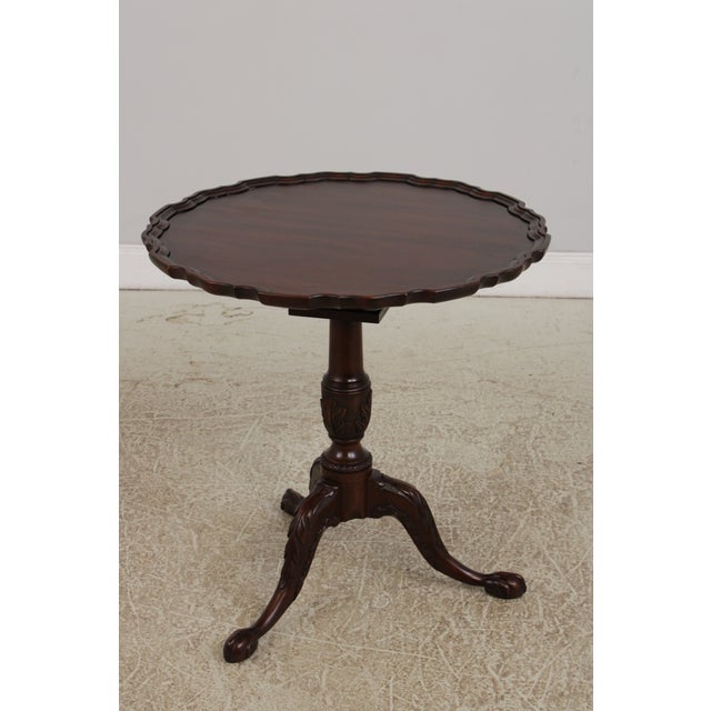 1990s Henkel Harris Mahogany Pie Crust Tilt Top Table For Sale - Image 5 of 15