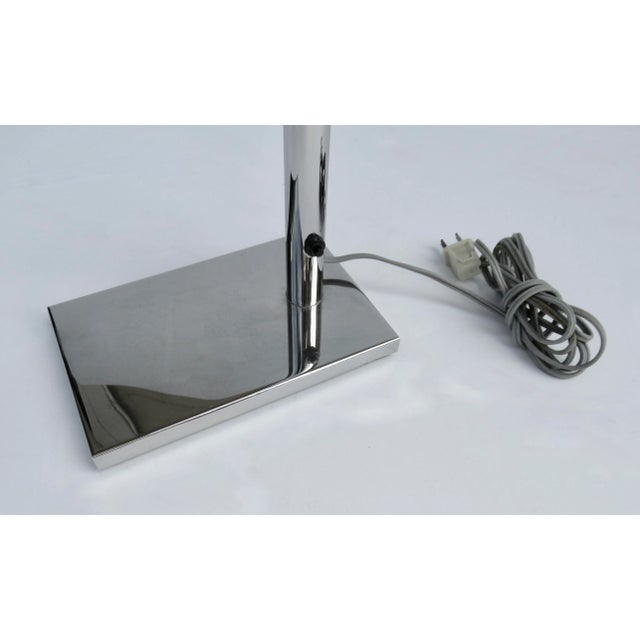 C.1940 - C.1949 "Rare" Walter Von Nessen (Design) for Nessen Lighting Co. Polished Chrome & Black Enamel Swing Arm Task/Desk Lamp For Sale - Image 10 of 12