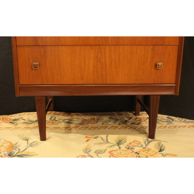 Circa 1960s Mid Century Modern English Chest of Drawers by Homeworthy For Sale - Image 14 of 15