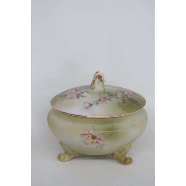 Nippon 3 Footed Floral Pattern Lidded Trinket Vanity Box 4573b For Sale - Image 15 of 17