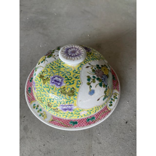 Mid 20th Century Hand-Painted Lidded Ginger Jars - a Pair For Sale - Image 4 of 9