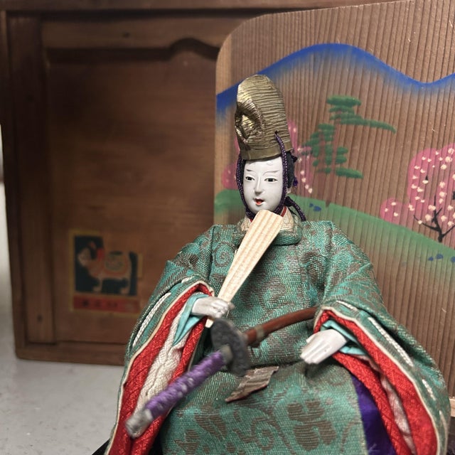 Mid-Century Modern Japanese Emperor and Empress Hina Dolls with Wooden Box, 1950s, Set of 2 For Sale - Image 3 of 18