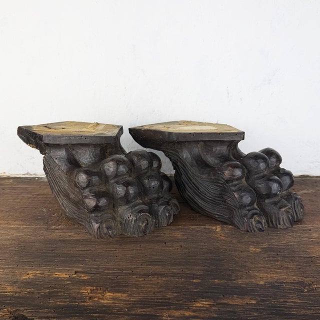 Large Italian Architectural Salvage Lion Feet, Set of 2 For Sale - Image 3 of 13