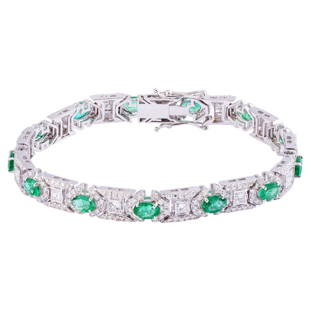 Natural Zambian Emerald Tennis Bracelet with Diamonds and 18k Gold For Sale - Image 15 of 18