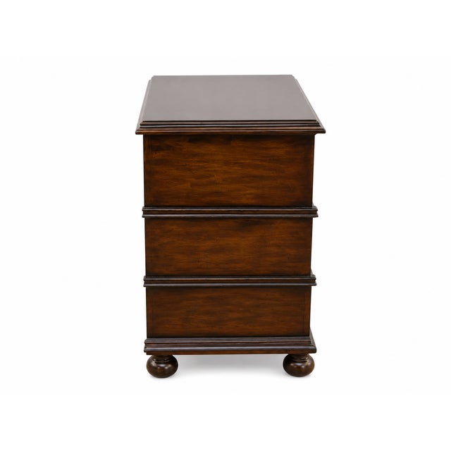 Mid-Century Modern Bernhardt Vestige 3-Drawer Nightstands- Pair For Sale - Image 3 of 8