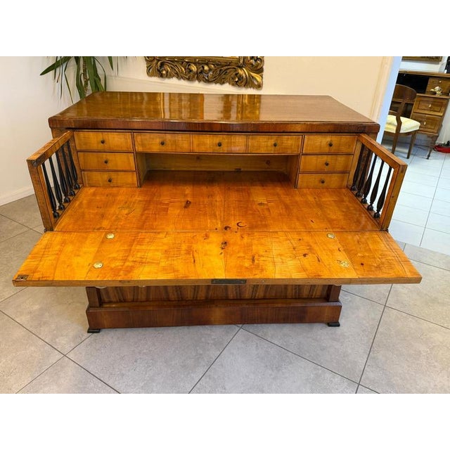 Brown Antique Biedermeier Writing Desk in Walnut For Sale - Image 8 of 18