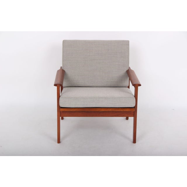 Armchair by Illum Wikkelsø for Niels Eilersen, 1950s For Sale - Image 6 of 6