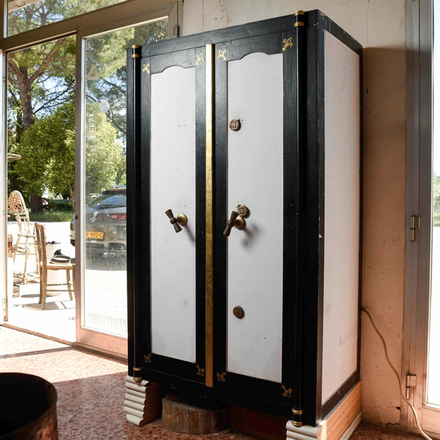 Floor Safe with 2 Doors in Iron, 1800s For Sale - Image 4 of 18