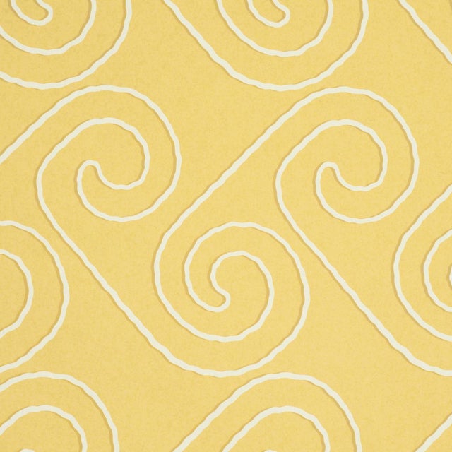 Traditional Schumacher Fortuna Wallcovering In Light Yellow For Sale - Image 3 of 6