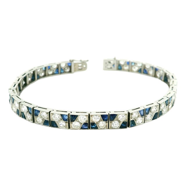 1940s Platinum Diamond and Sapphire Art Deco–Style Link Bracelet For Sale