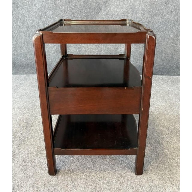 Traditional Late 20th Century Wellington Hall Mahogany Two Tiered Mahogany Side Table For Sale - Image 3 of 13