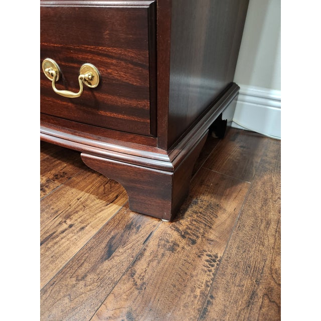 Chippendale Mahogany or Cherry Chippendale Style Bow Front Bachelors Chest Vintage For Sale - Image 3 of 6