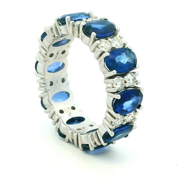 Contemporary 18k White Gold Thai Sapphire and Diamond Eternity Band, Size 6.5 For Sale - Image 3 of 14