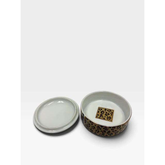 Vintage 1994 Lynn Chase "Amazonian Jaguar" Porcelain Trinket Box – 24k Gold Trim For Sale In West Palm - Image 6 of 7