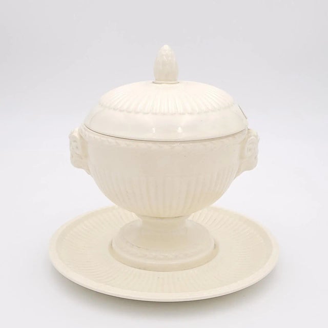 White Circa 1950 Creamware Sauce Tureen on Stand, England For Sale - Image 8 of 8