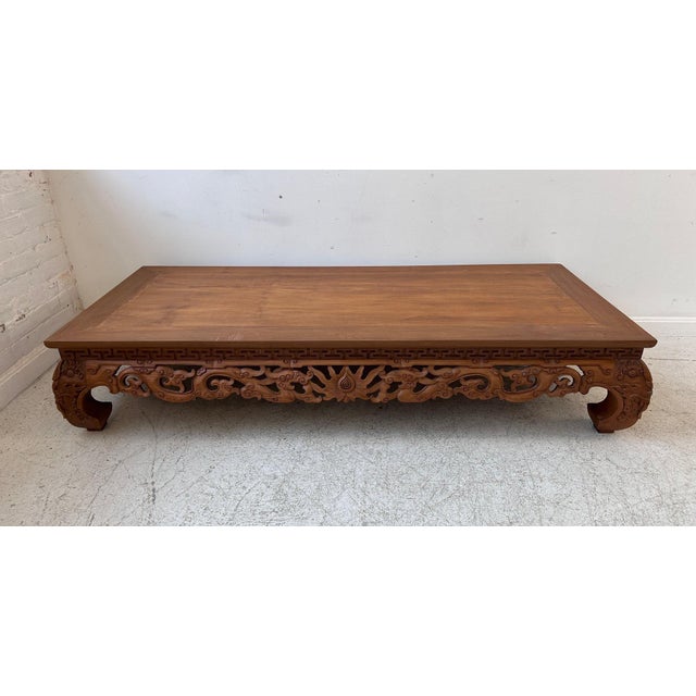 Early 20th Century Antique Rectangular Ming Dynasty Style Elm Wood Coffee Table For Sale - Image 5 of 16