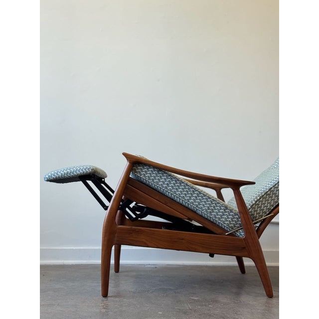 1950s Attributed to Milo Baughman for James Inc. Recliner For Sale - Image 14 of 16