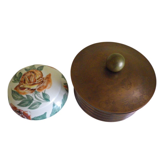 Trinket Tray in Porcelain with Hand-Painted Decoration and Copper Alloy from Vallauris, 1950s, Set of 2 For Sale