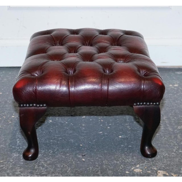 Vintage Burgundy Leather Chesterfield Queen Anne Legs Ottoman For Sale - Image 9 of 13