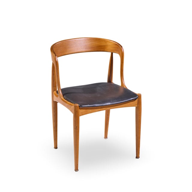 Johannes Andersen for Uldum Møbelfabrik Mid Century Danish Teak Dining Chairs - Set of 6 For Sale - Image 10 of 10