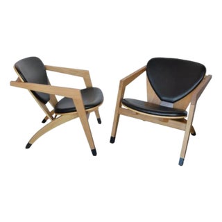 Pair Lounge Chairs in the Style of Hans Wegner “Butterfly Model 460” for Getama For Sale