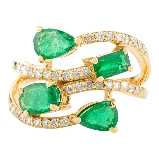 Emerald Diamond Cocktail Wedding Ring Size 5.5 For Sale